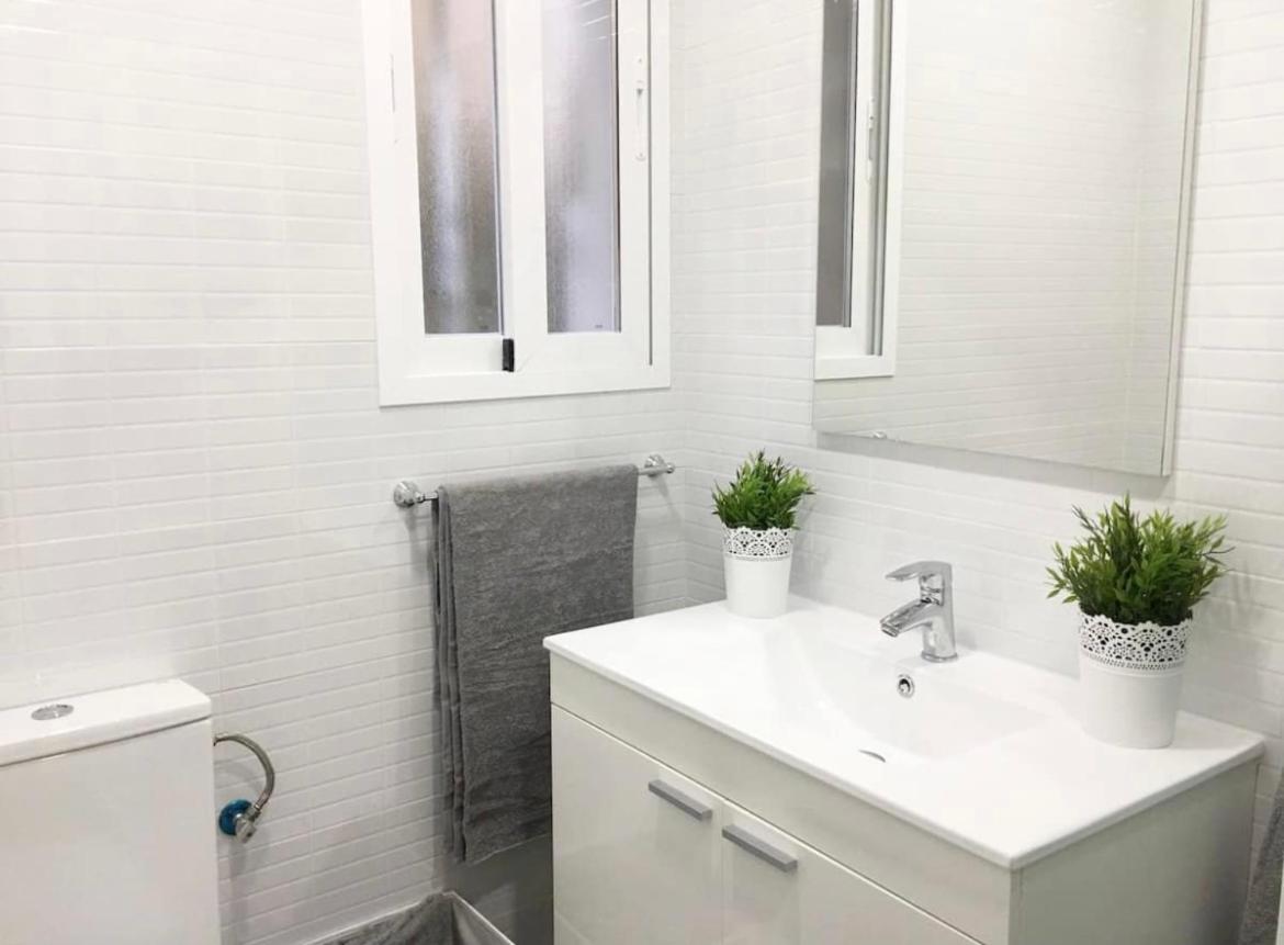 Edsam Brown Apartment