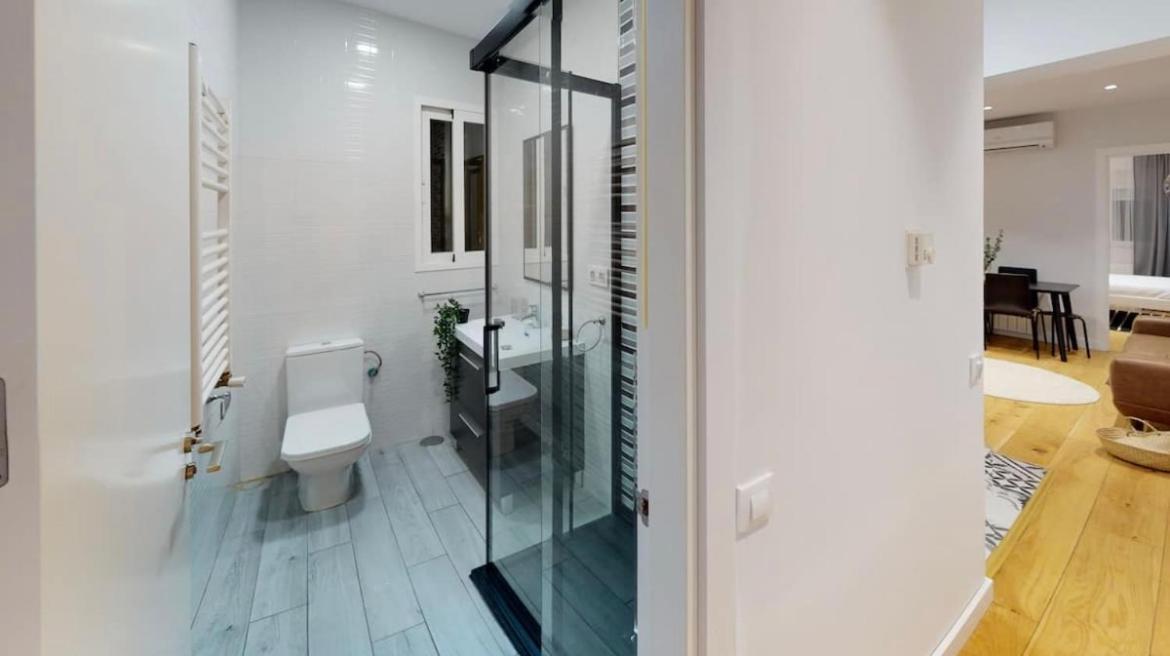 Edsam Brown Apartment *