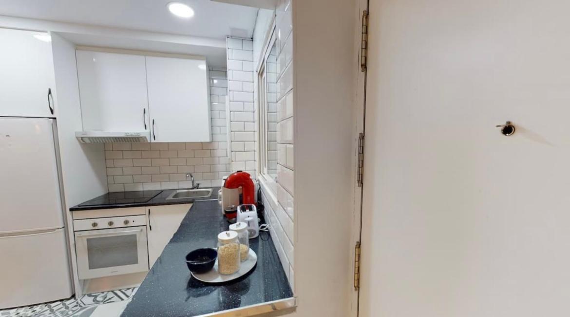 Edsam Brown Apartment *