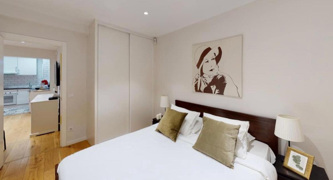 Apartment Edsam Brown Madrid