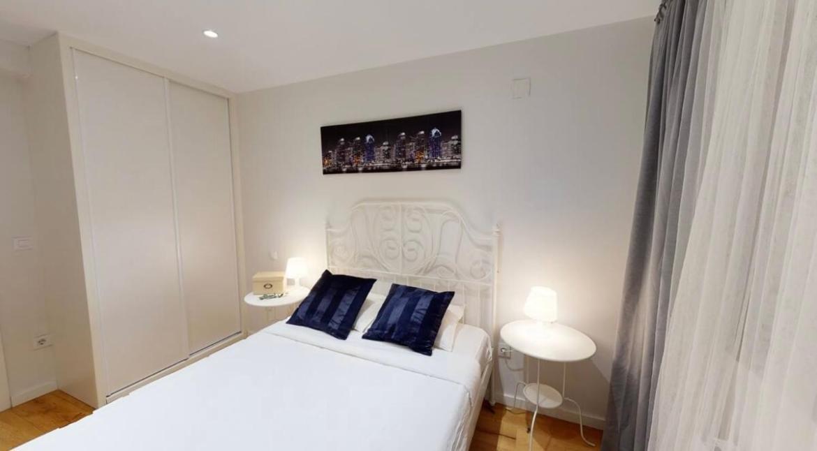 Edsam Brown Apartment *