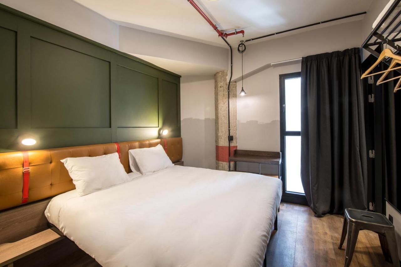 Generator Hostal Madrid