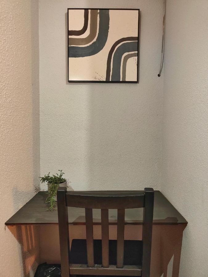 Corredera Rooms, No Llegadas Despues De 21h Madri