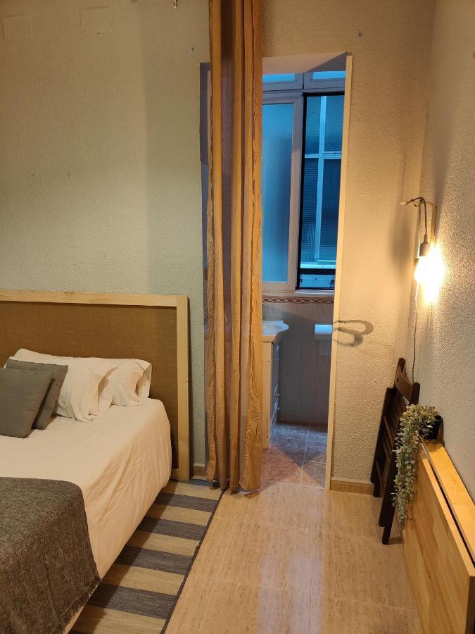Corredera Rooms, No Llegadas Despues De 21h Madri