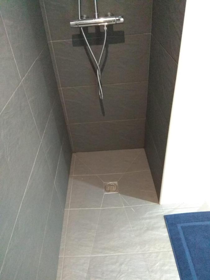 Quarto em Acomodações Particulares Cálido Y Bien Comunicado