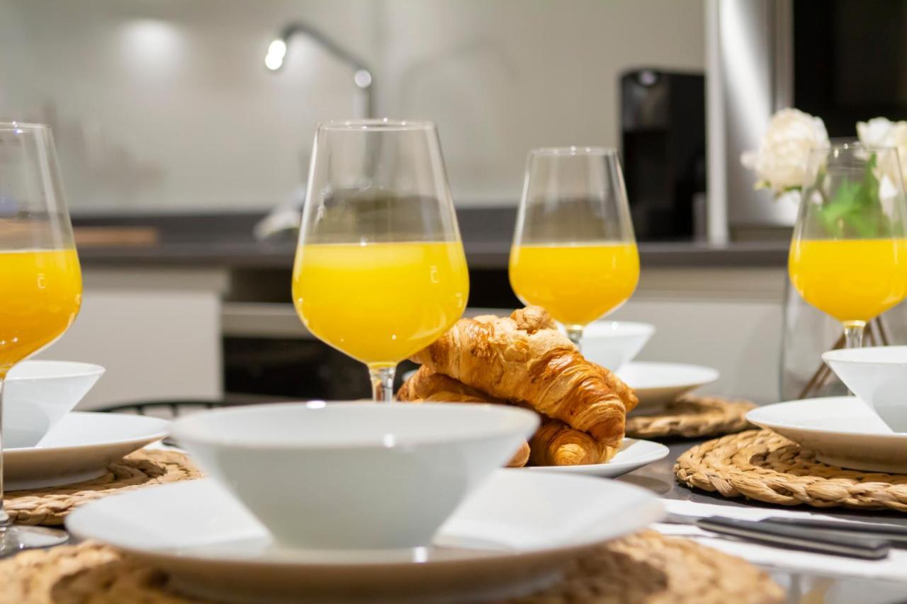 Dobohomes - Clara Del Rey Apartment