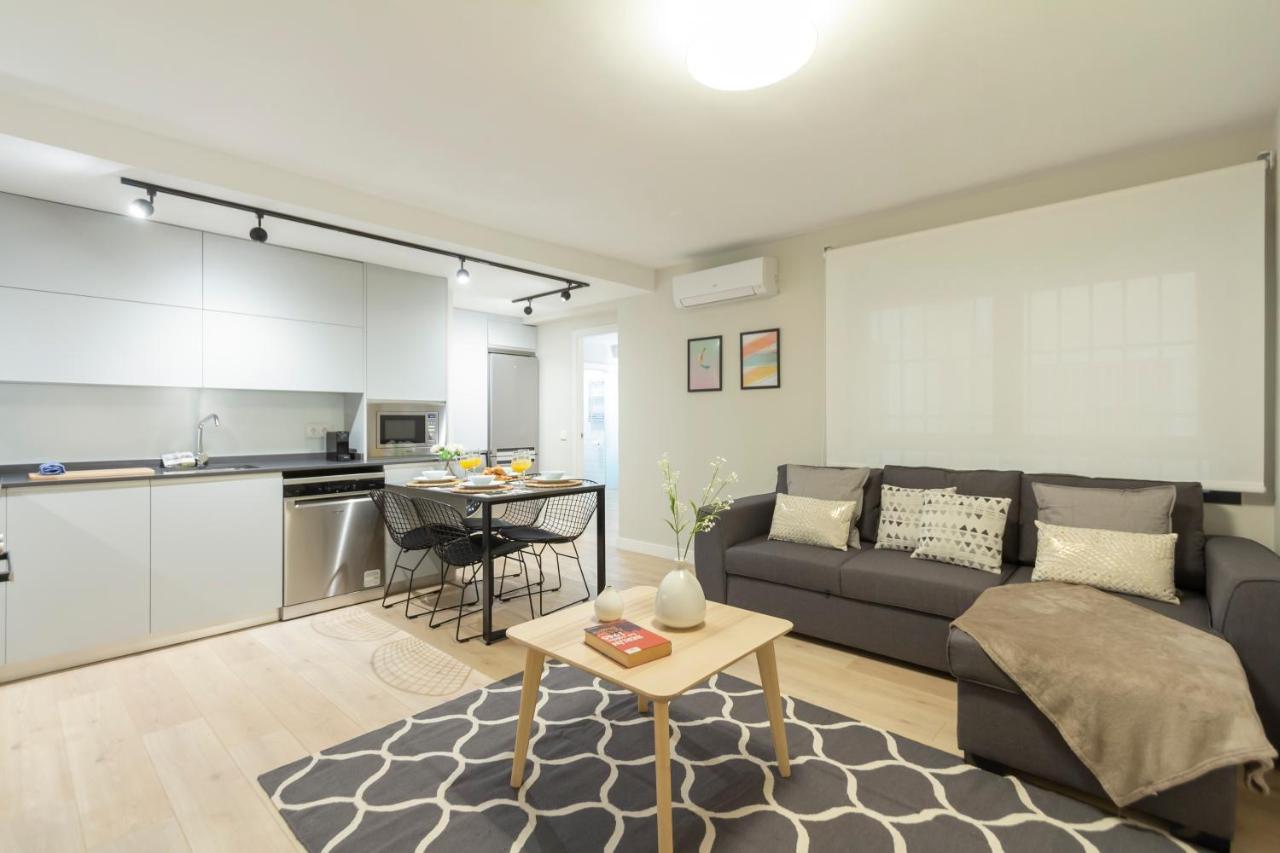Dobohomes - Clara Del Rey