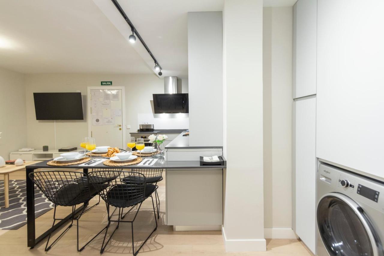 Dobohomes - Clara Del Rey * Madrid