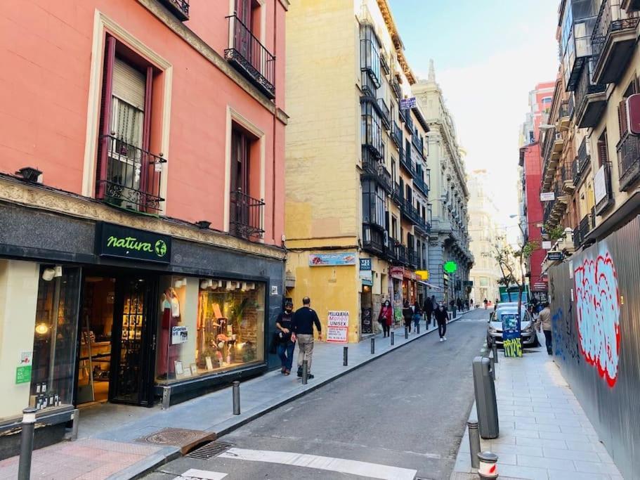 En La Calle Hortaleza De Centro Apartamento *