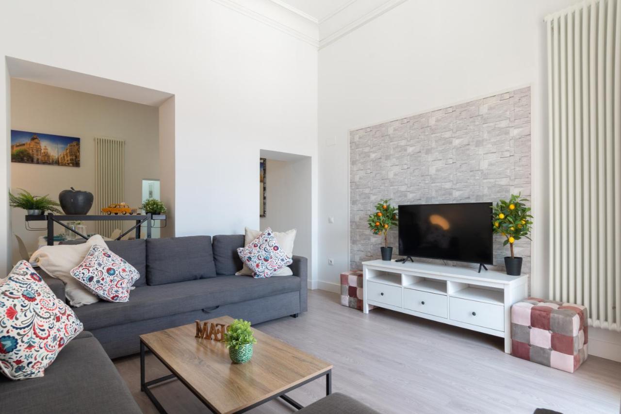 Mayor Square By Monaro***** *