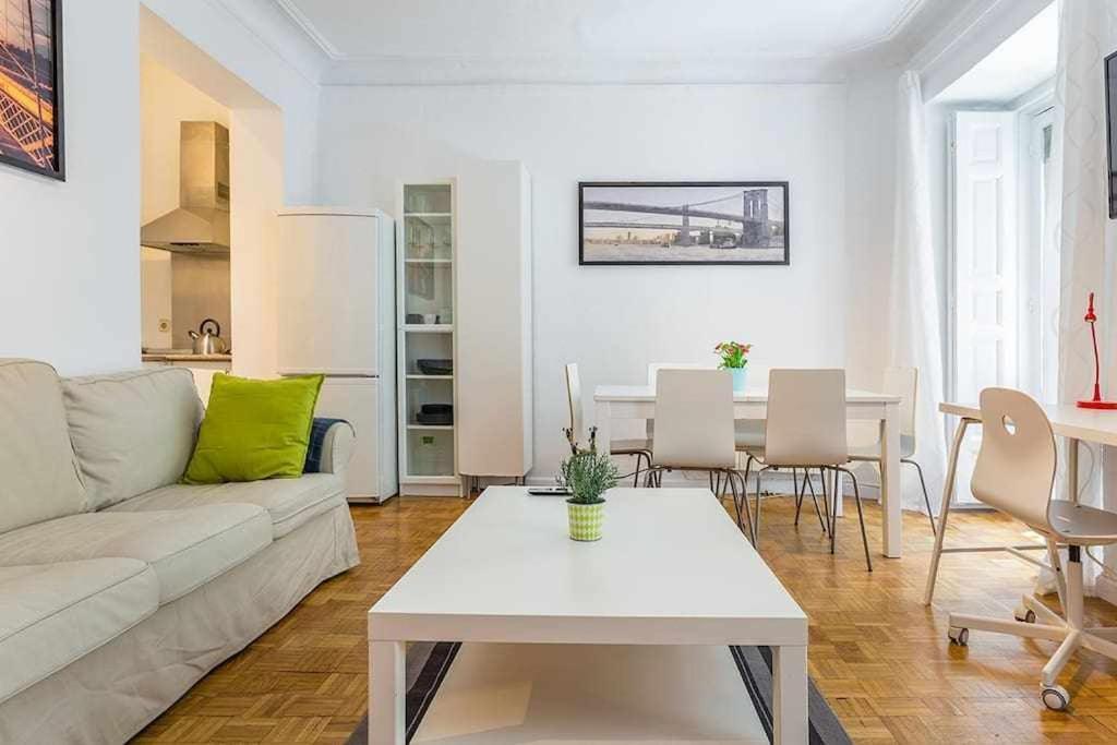Apartamento Confortable En Atocha * Madrid