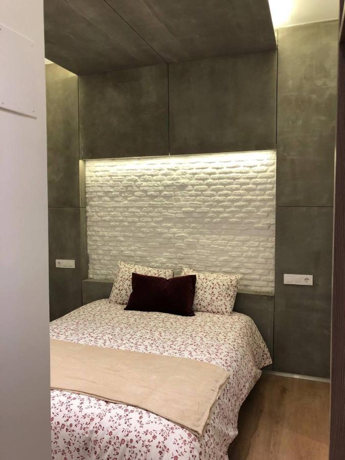 Moderno Con Estilo, 2 Dormitorios 1 Bano, La Latina Apartamento *