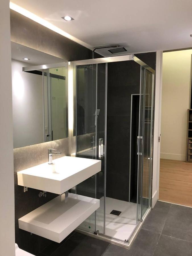 Moderno Con Estilo, 2 Dormitorios 1 Bano, La Latina Apartamento Madri