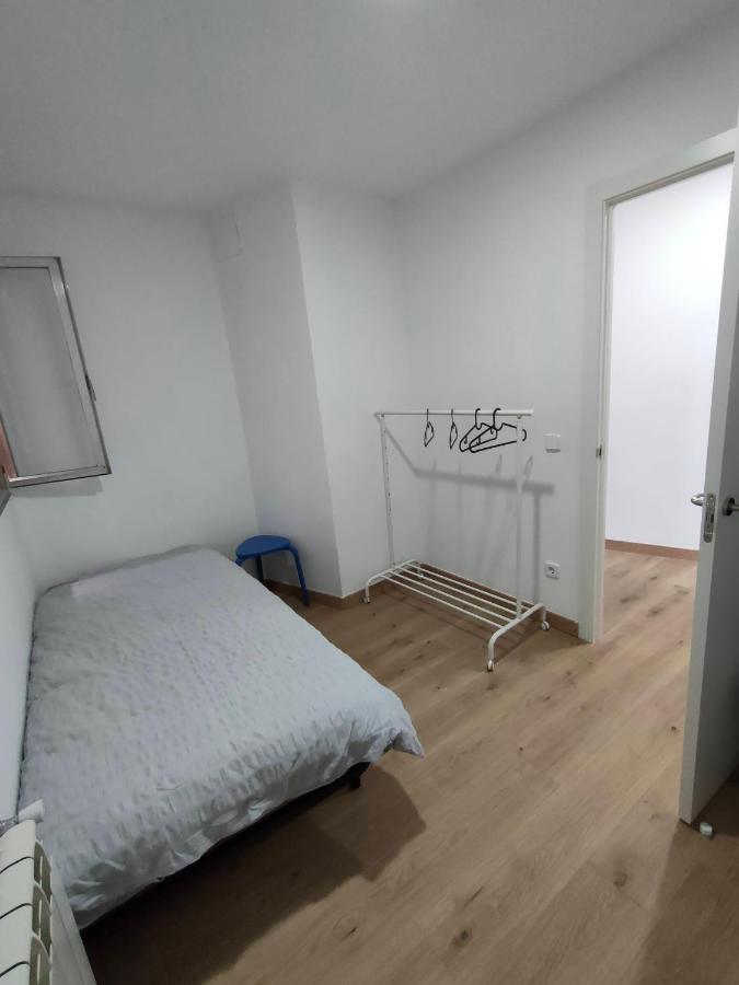 And Well-connected Flat In Appartamento
