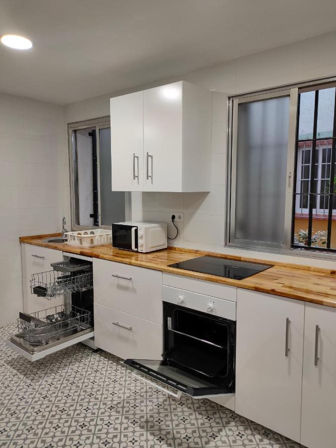 And Well-connected Flat In Apartment Madrid
