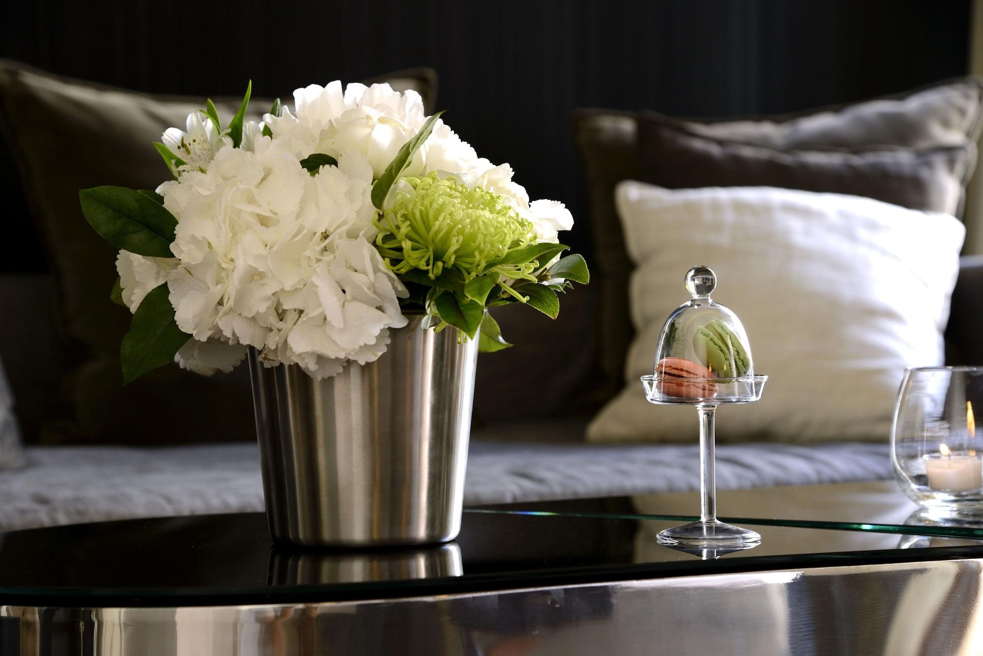 Unico Madrid, Small Luxury