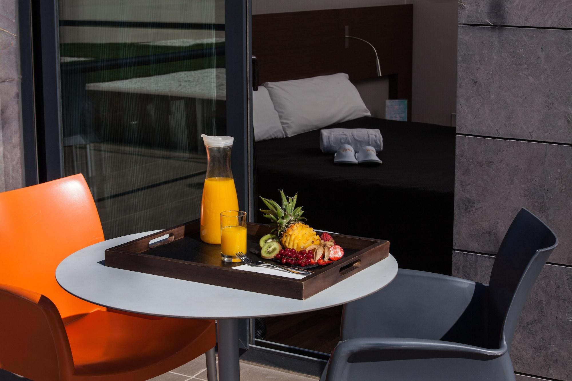 Tach Airport Hotel Madri