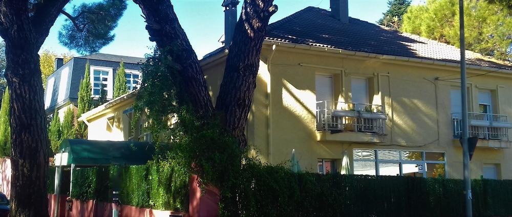 Hotel Aravaca Garden Madri
