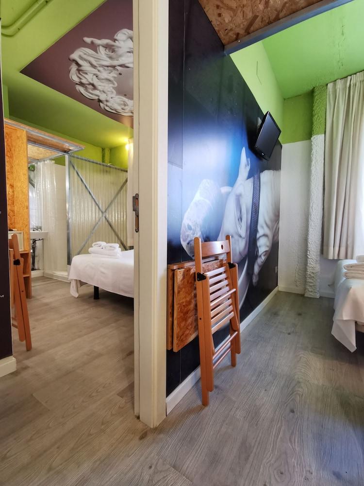 Guest house La De El Chaflan