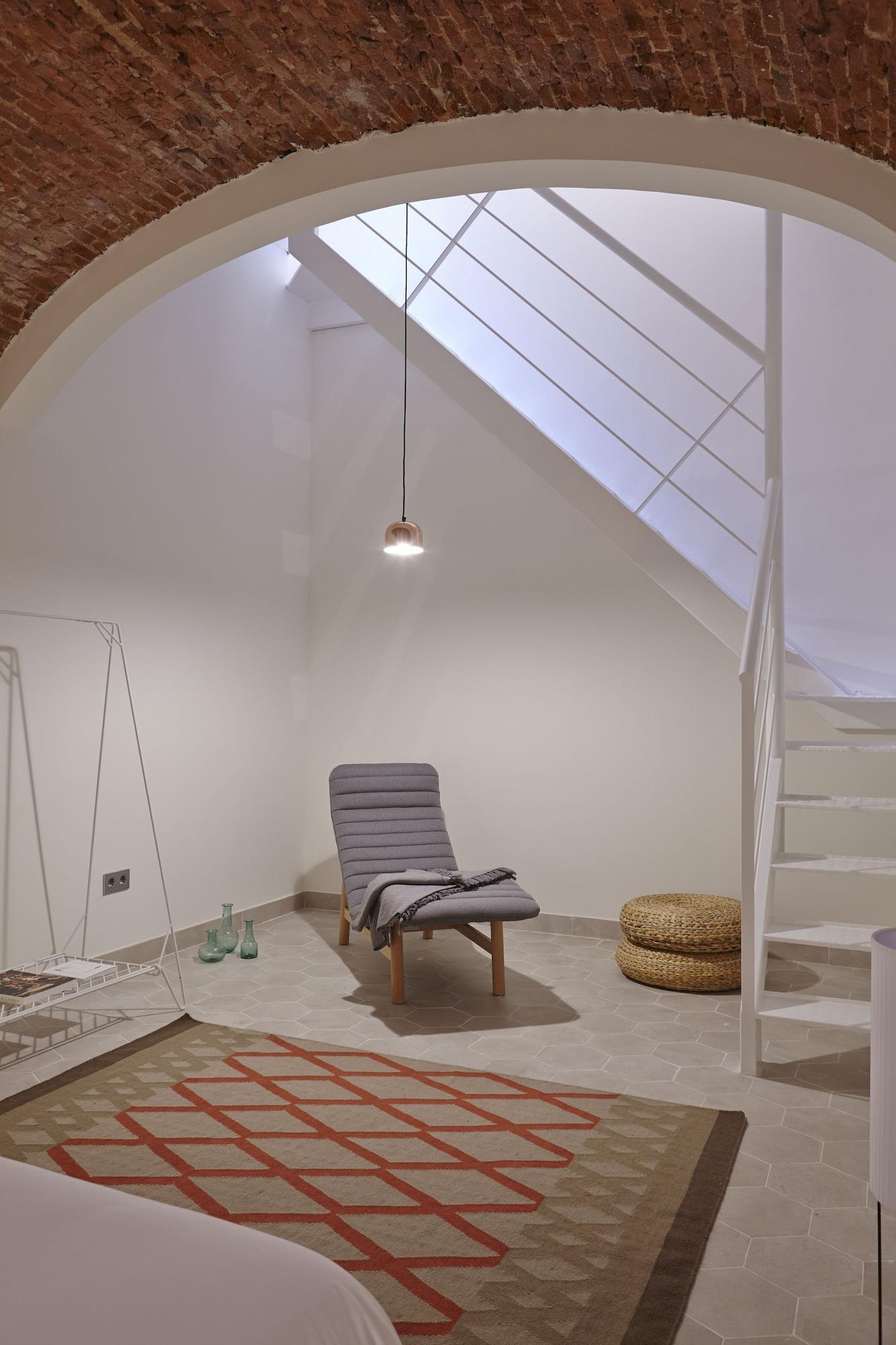 60 Balconies Design Apartment *