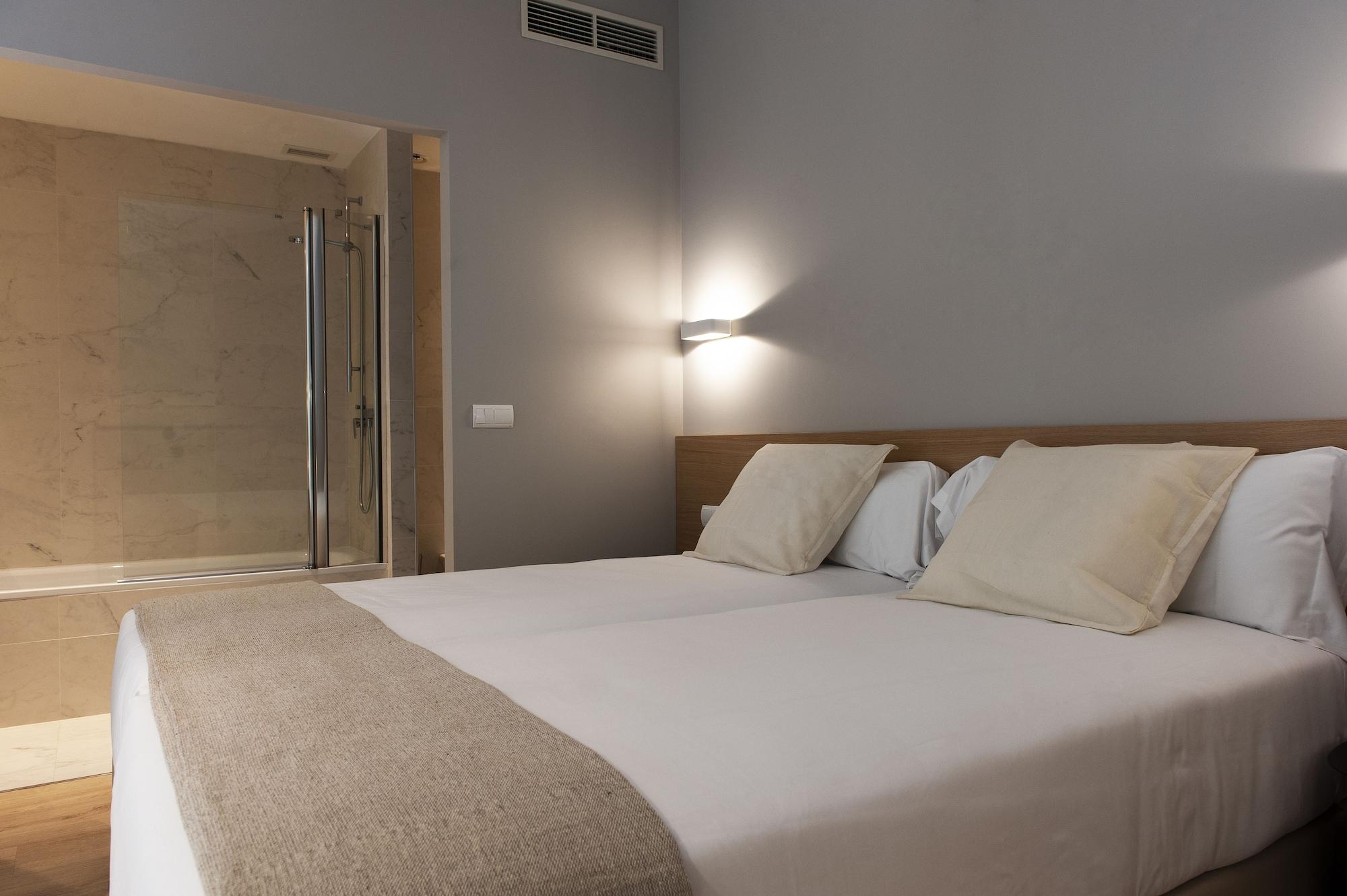 Mh Apartahotel 4*