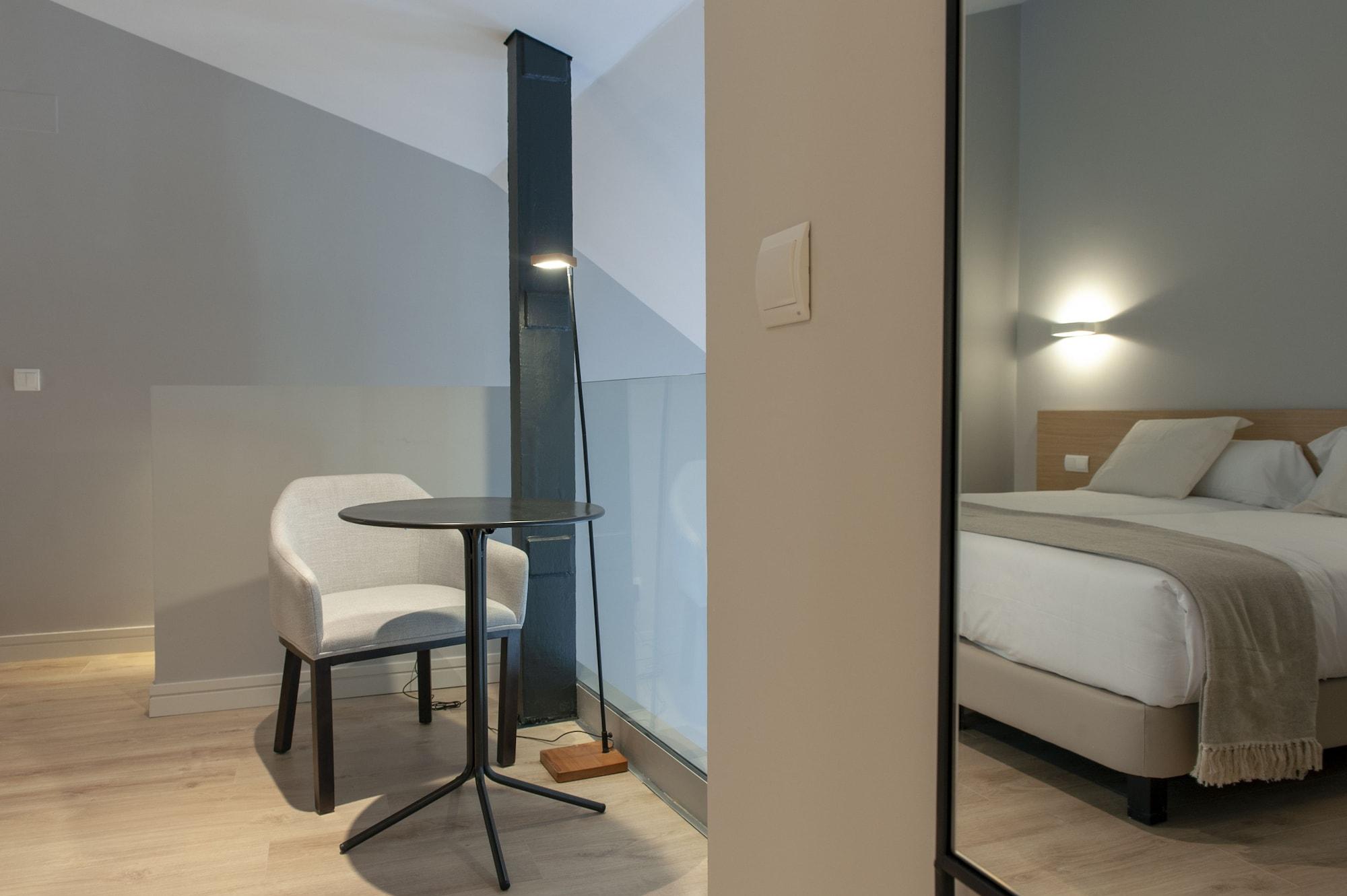 Mh Apartahotel Madrid