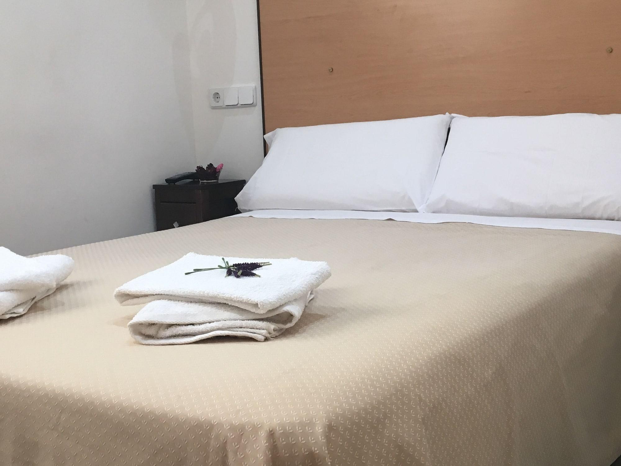 Hotel Hostal Lido *