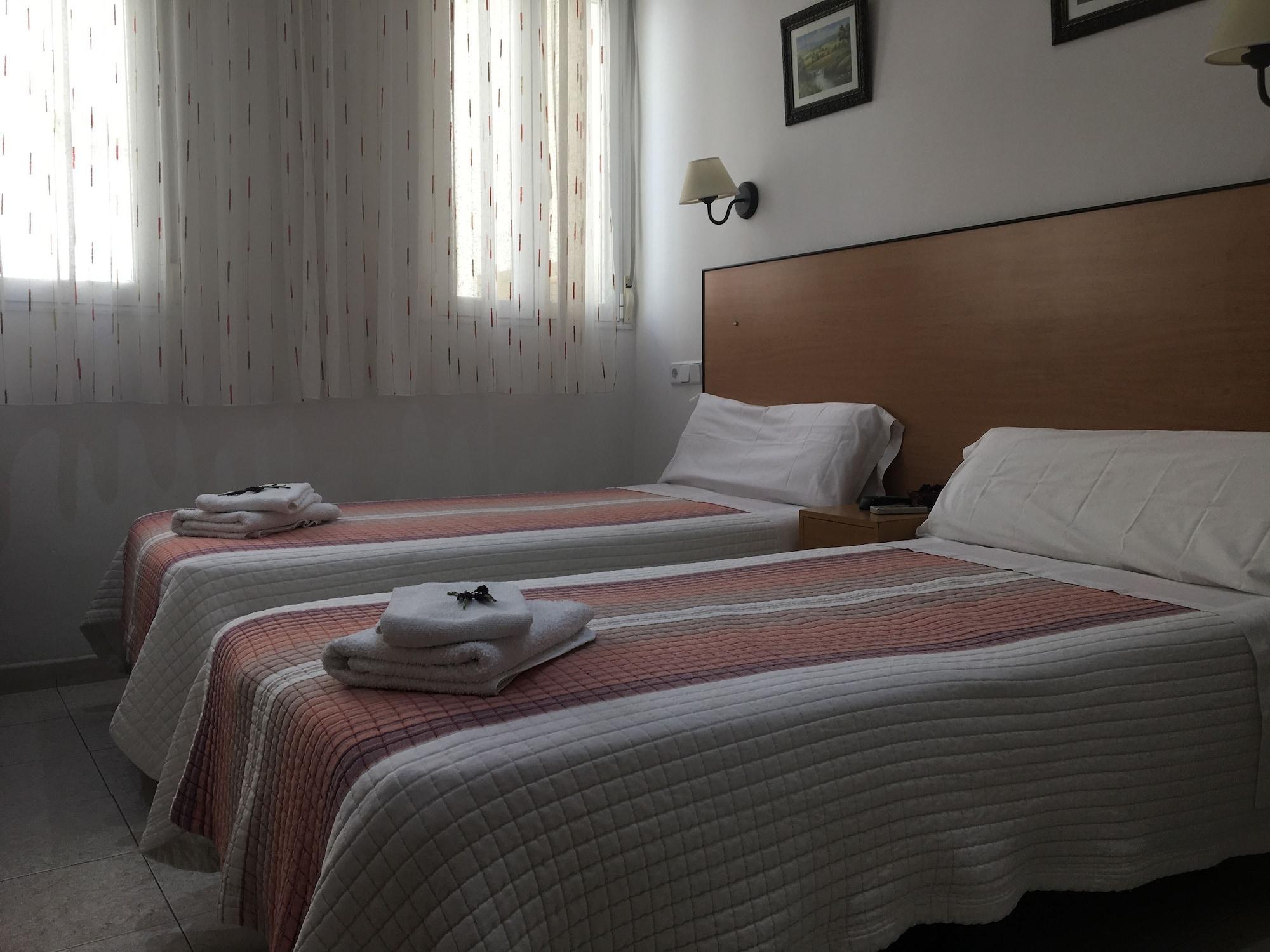 Hotel Hostal Lido *