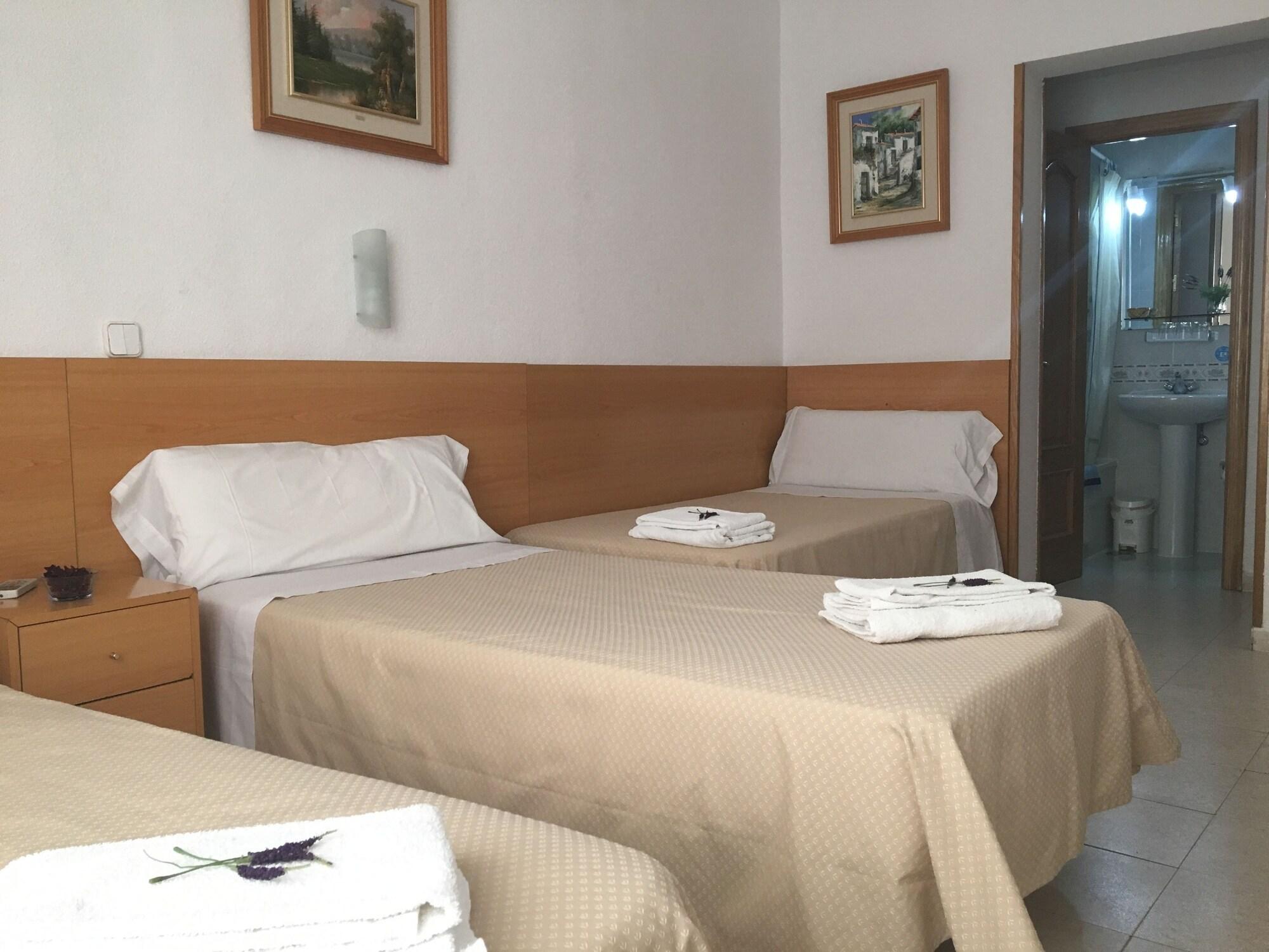 Hostal Lido *