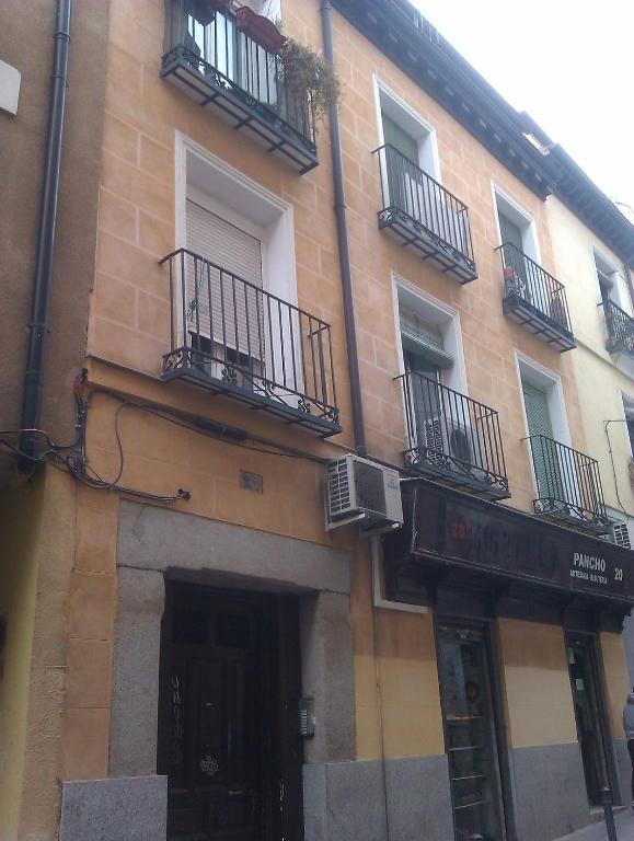 Km1 Amparo * Madrid