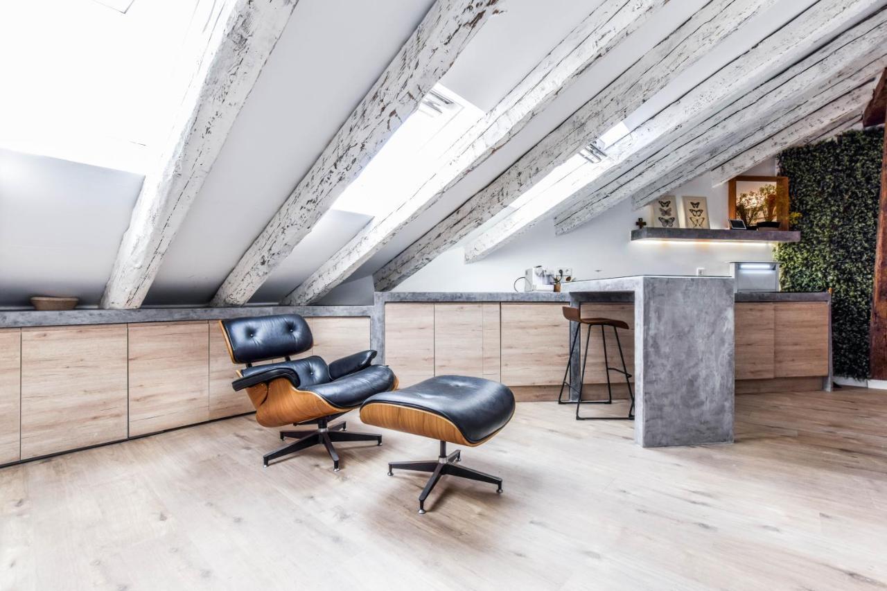 Apartamento Atico De Diseño En Plaza Mayor