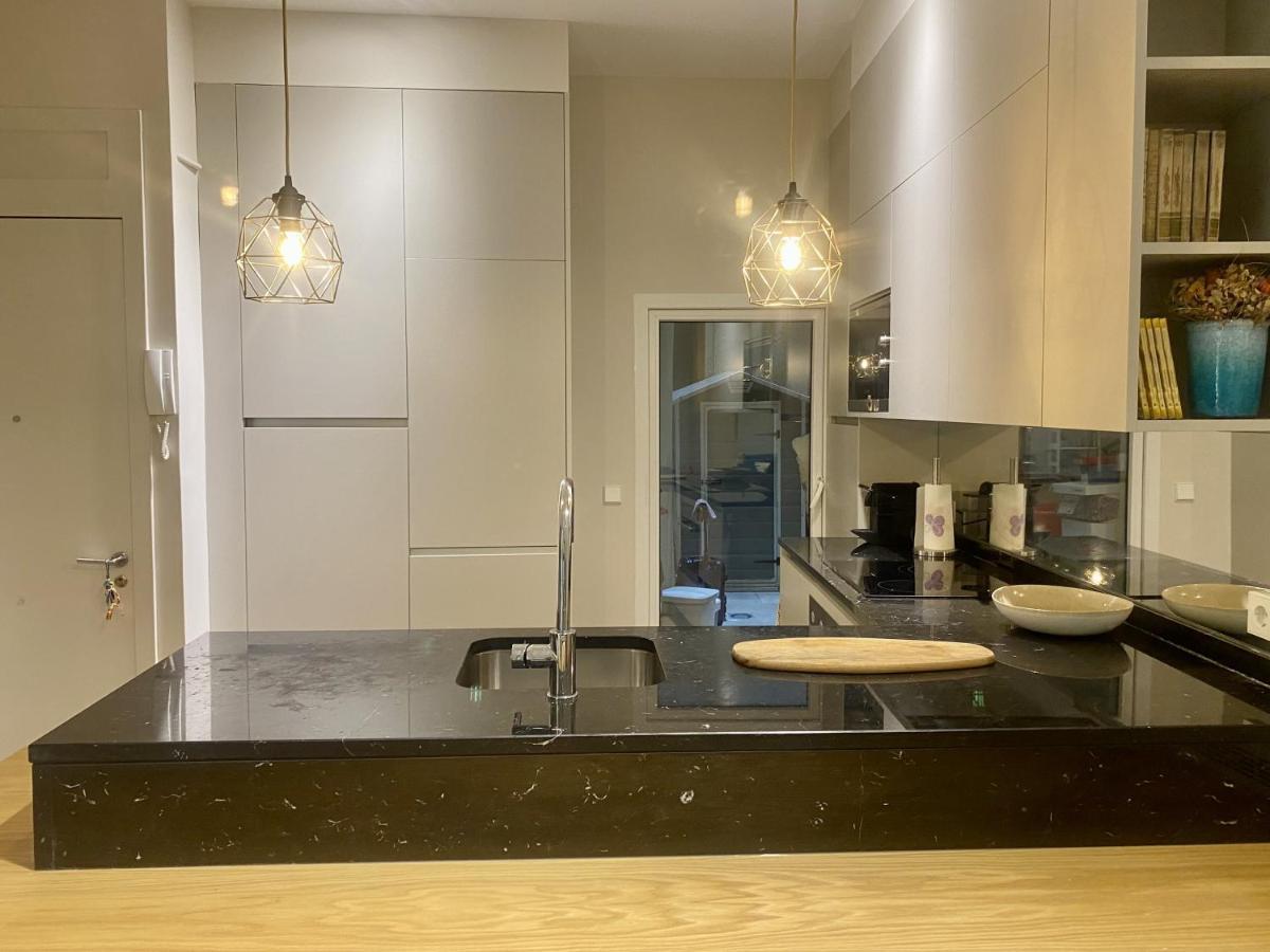 Apartamento For Temporal With Beautiful Private Terrace In The Center Of Car19 *