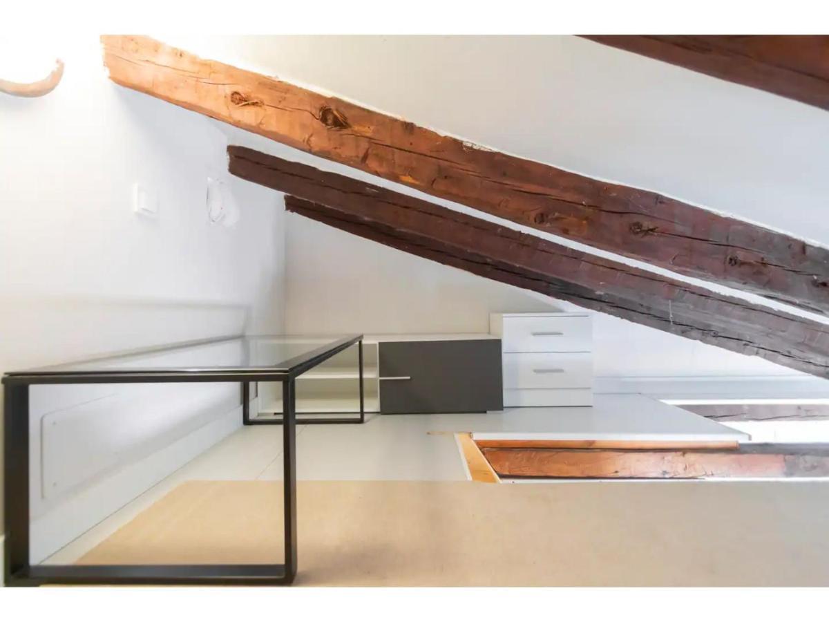 Apartamento Acogedor ático En El Centro De Ave Maria Madri