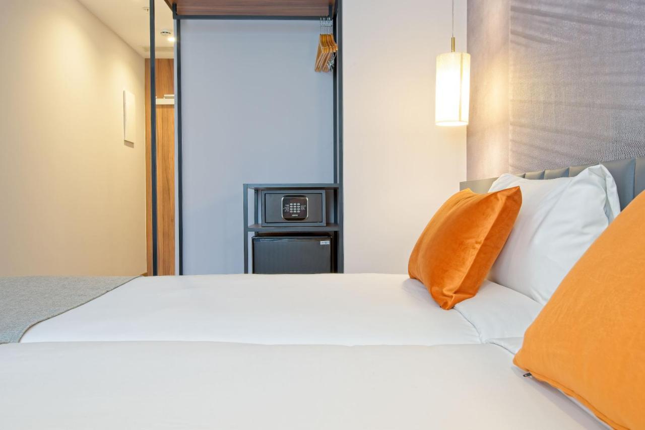 Hotel Dwo Yuste Alcalá 3*