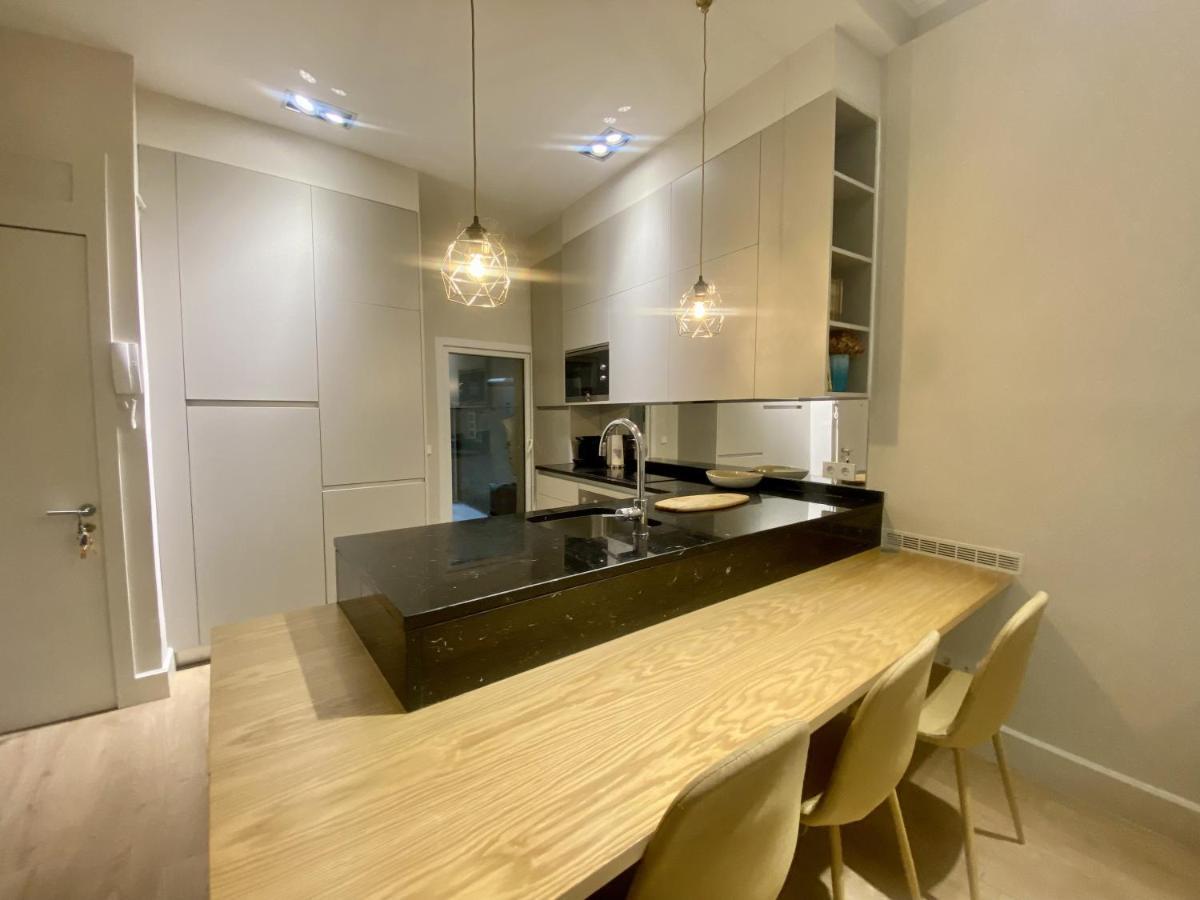 Apartamento For Temporal With Beautiful Private Terrace In The Center Of Car19 *