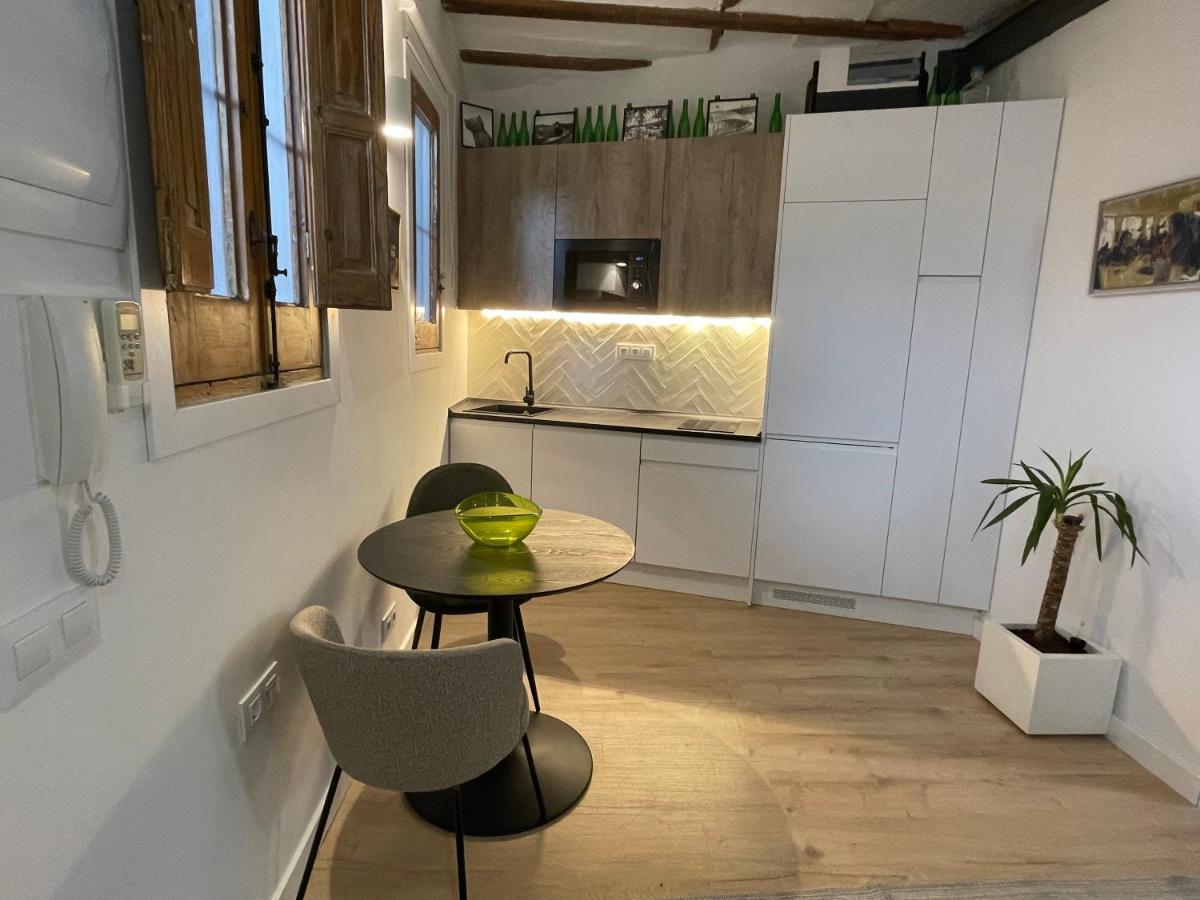 8-estudio, Zona Chamberi, San Bernardo Apartment