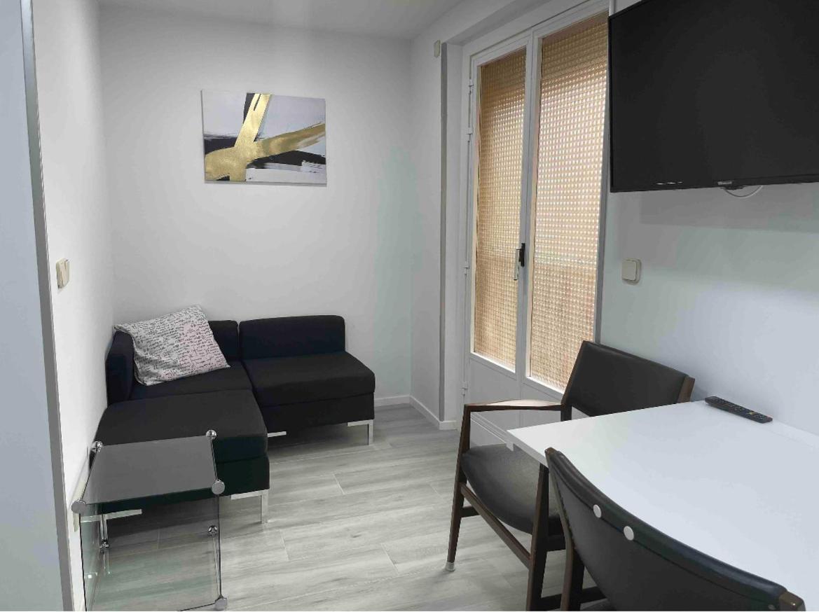 Bianco Apartment