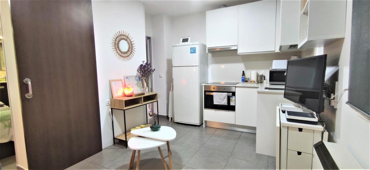 Apartamento Precioso Piso Para Parejas En Calle Calvario - Lavapiés