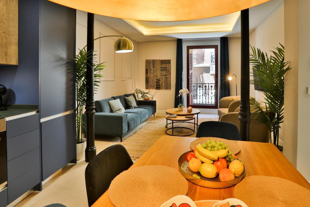 Gran Via. Salud. Puerta Del Sol. Callao. Apartamento Madri