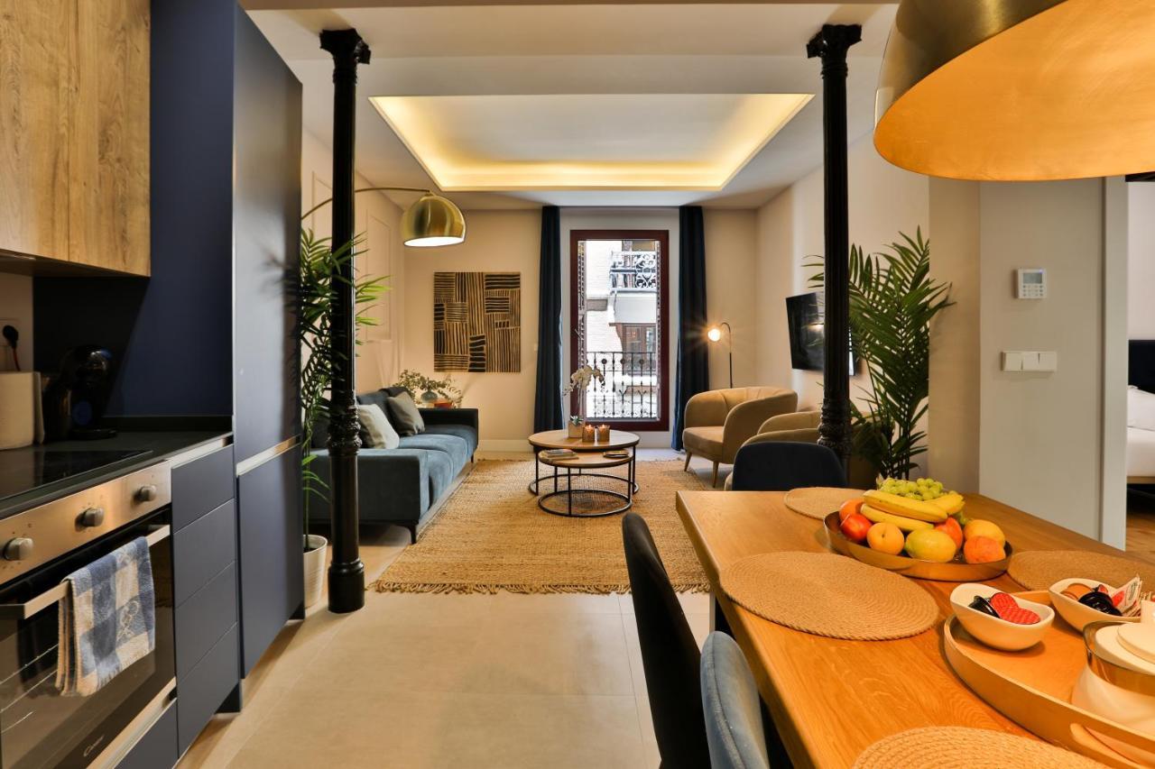 Apartamento Gran Via. Salud. Puerta Del Sol. Callao. *
