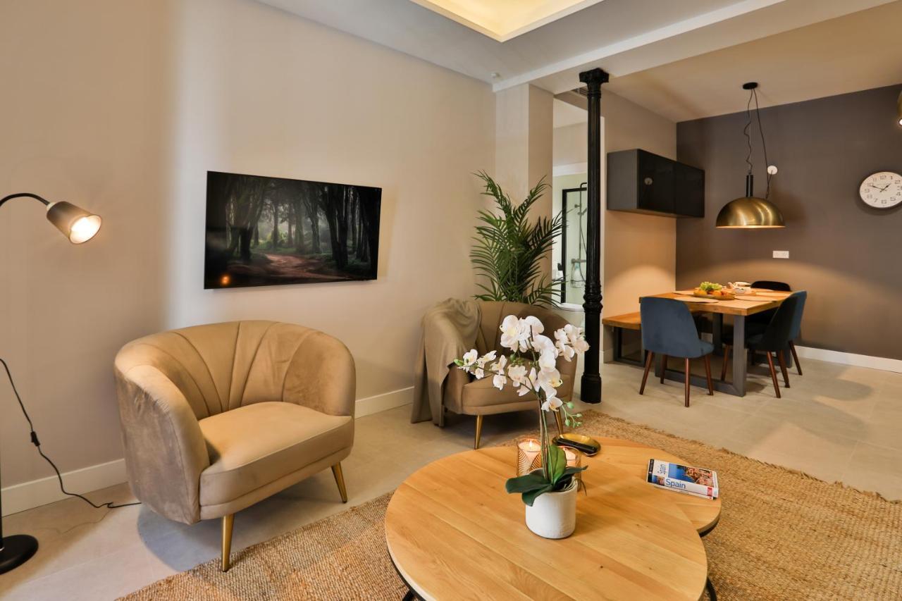 Gran Via. Salud. Puerta Del Sol. Callao. Apartamento *