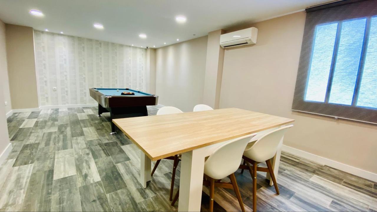 Apartamento Centrally Located Duplex: Río-palacio Real Linneo
