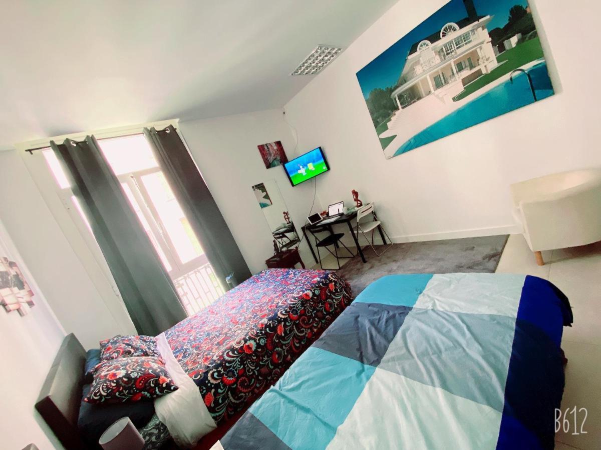 Parsa Bedrooms *