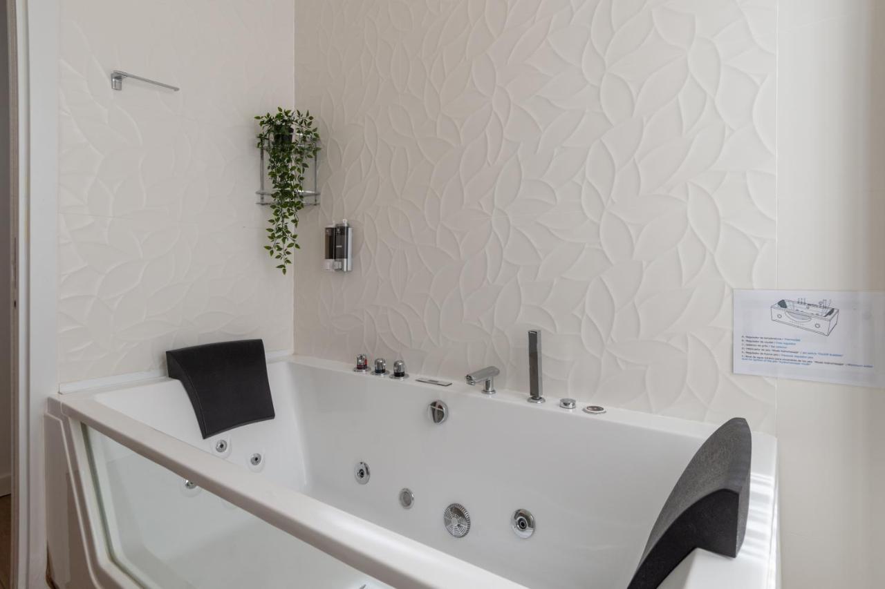 Jacuzzi Full Exterior Sol, By Monaro***** Apartamento Madri