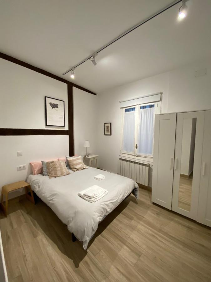 Opera-suites Luxury La Boheme, In The Very Center Of Madrid. Appartement *