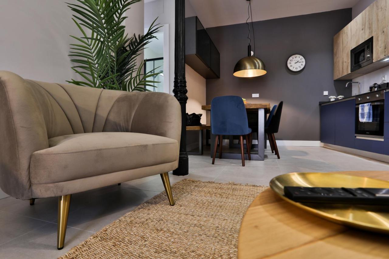 Apartamento Gran Via. Salud. Puerta Del Sol. Callao. *