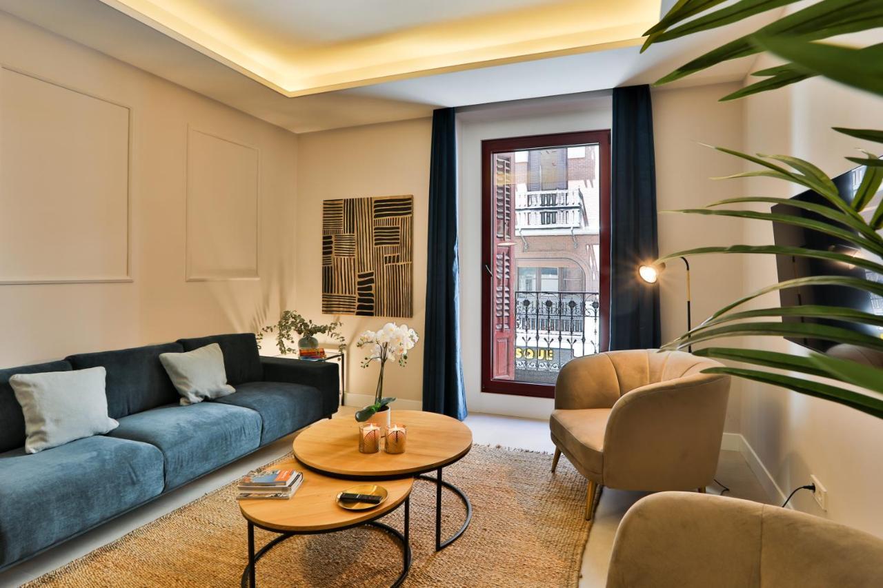 Gran Via. Salud. Puerta Del Sol. Callao. Apartamento