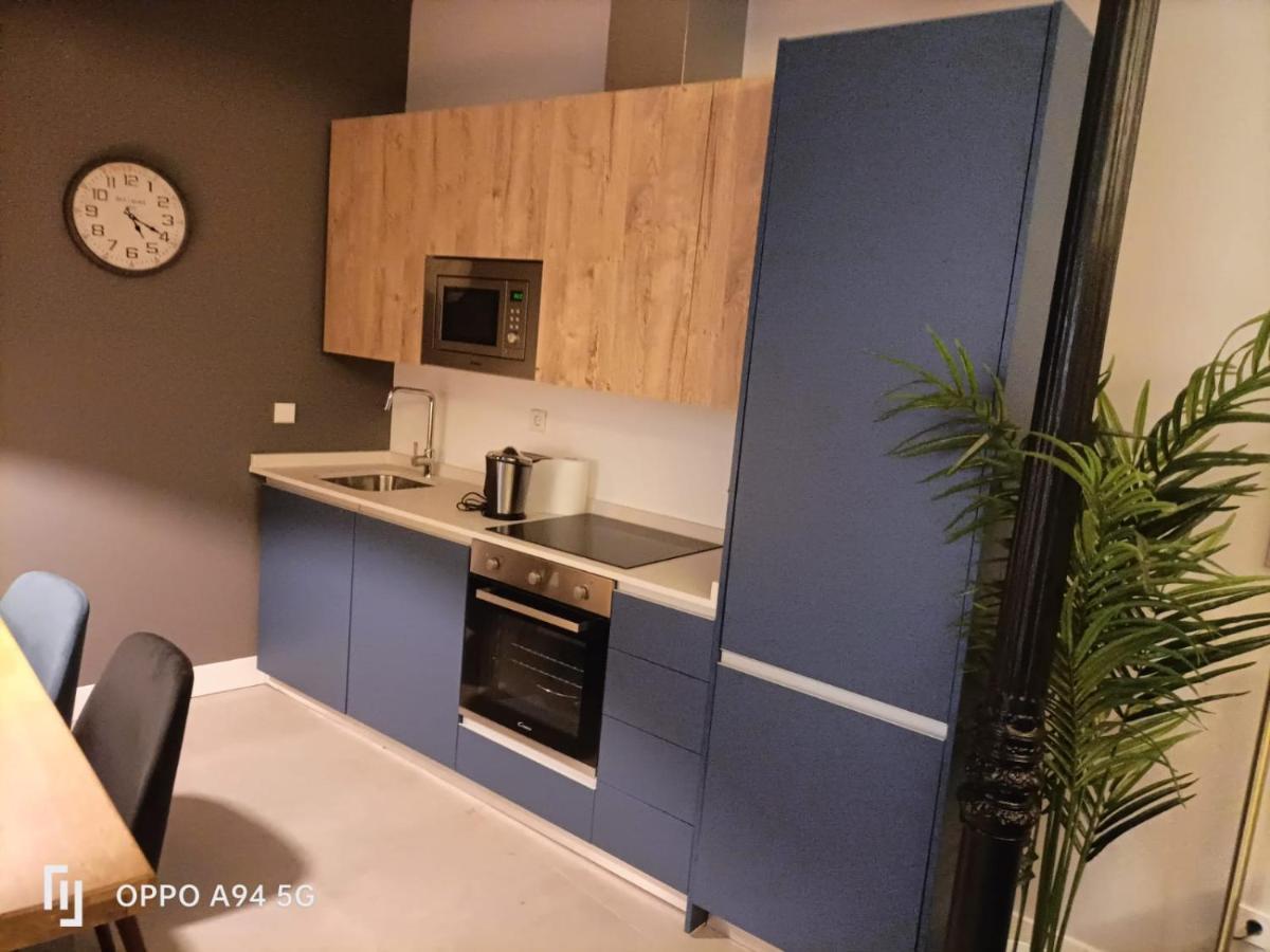 Apartamento Gran Via. Salud. Puerta Del Sol. Callao. *