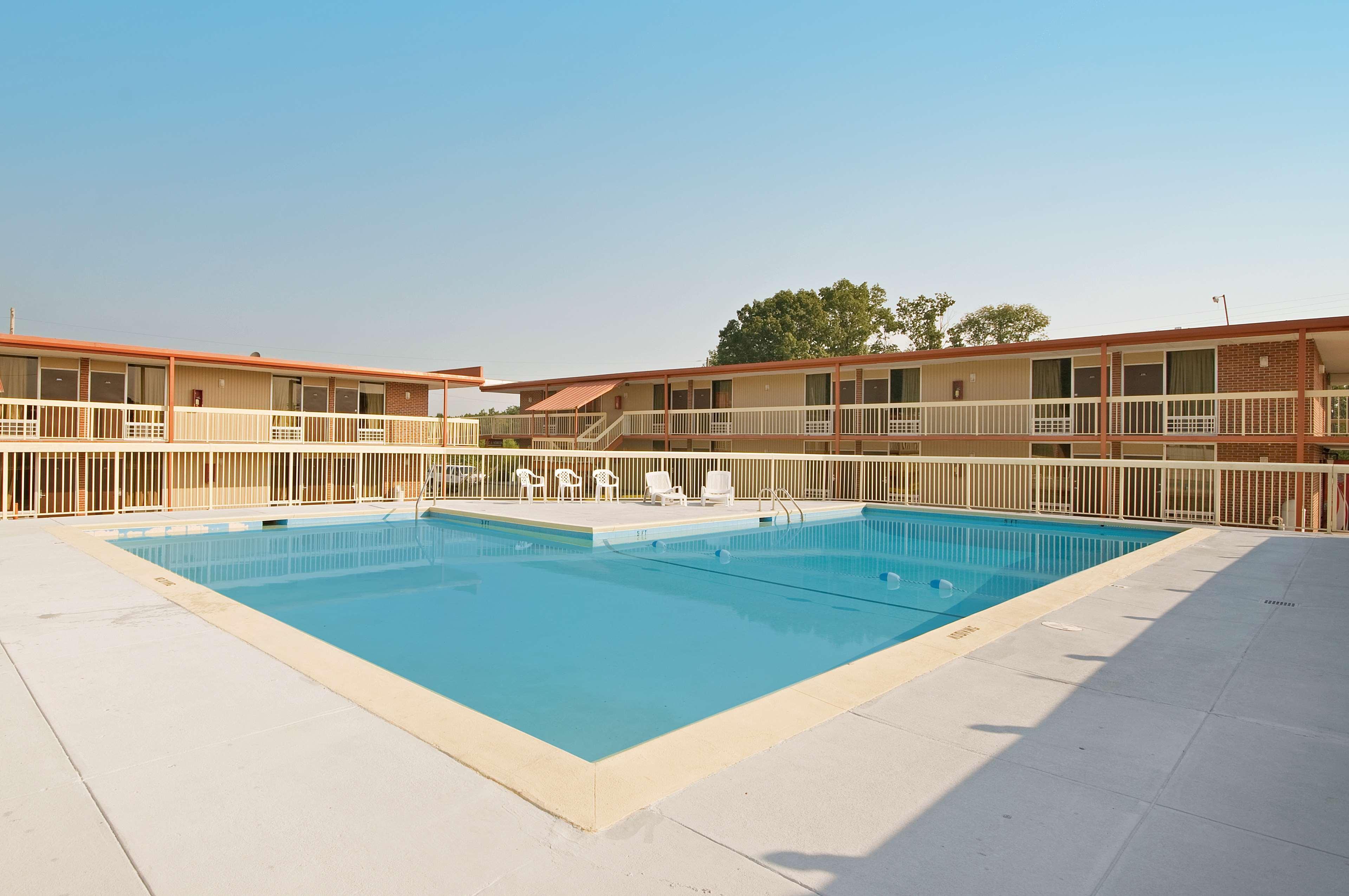 Hotel Pullman Airport & Feria 4*