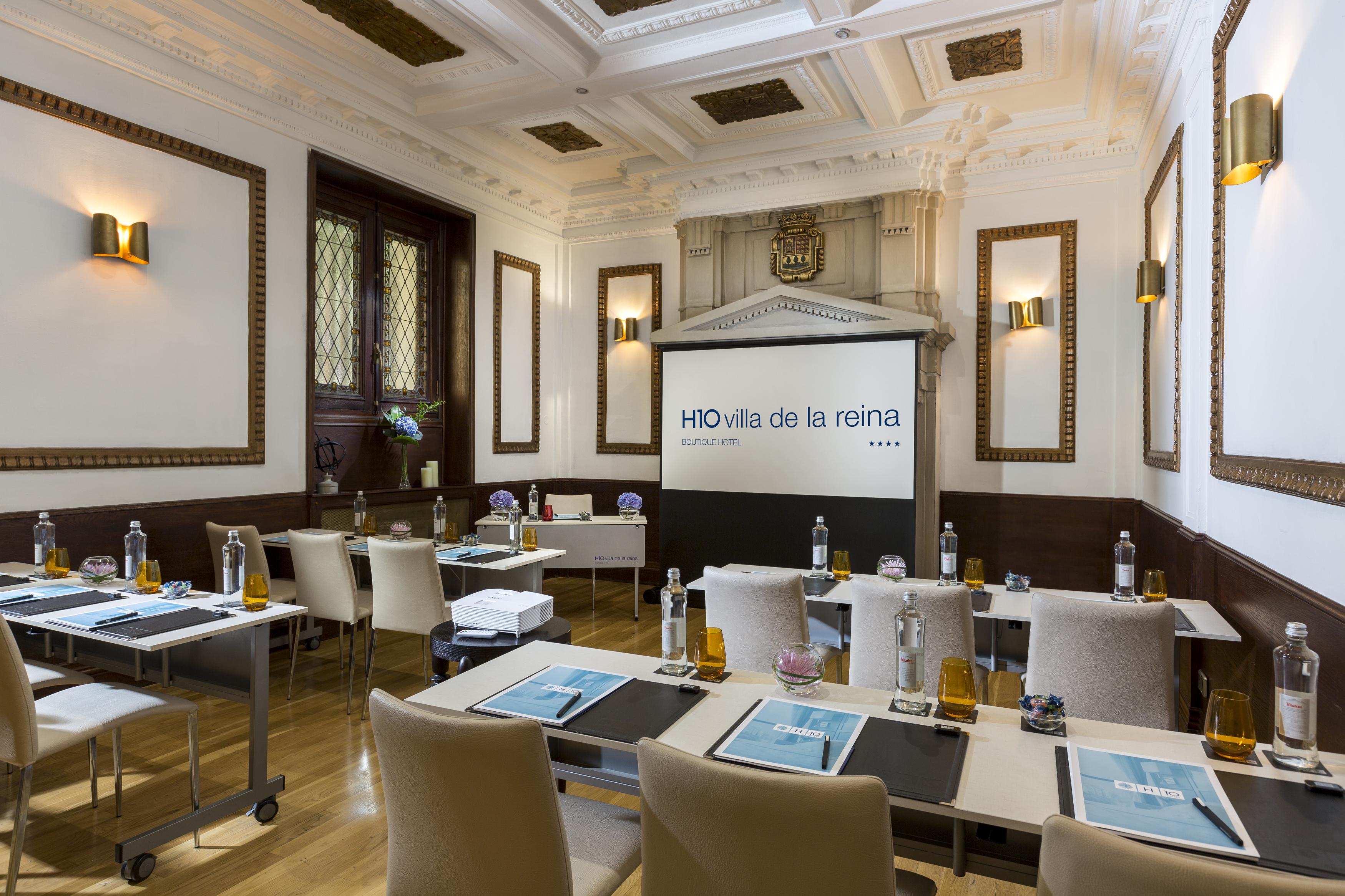 Boutique H10 De La Reina Hotel